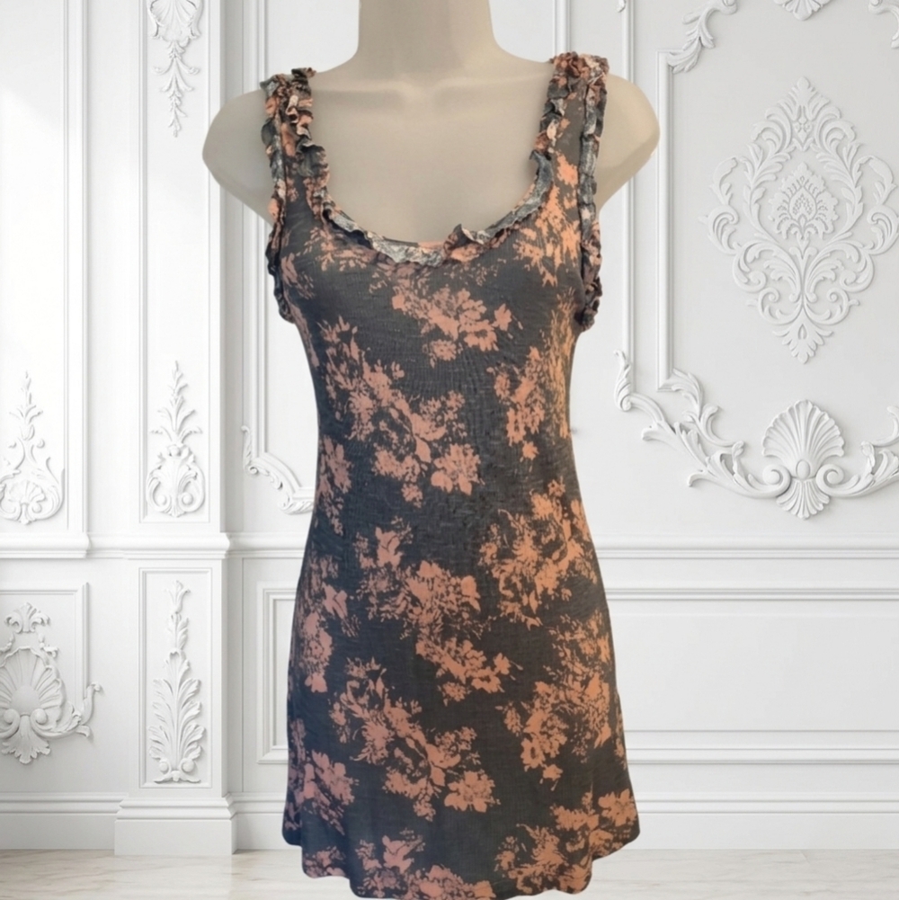 H.I.P. Happening in the Present Floral Ruffle Tank Top Gray Peach Size L